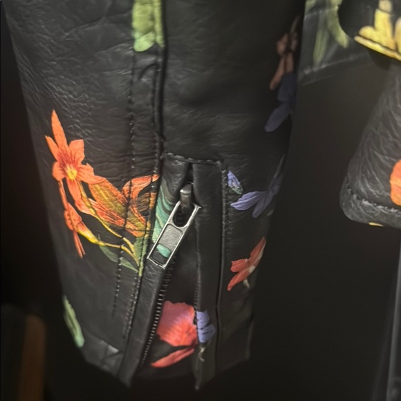 Bagatelle Black Leather Moto Jacket with Floral Design - Picture 5 of 8
